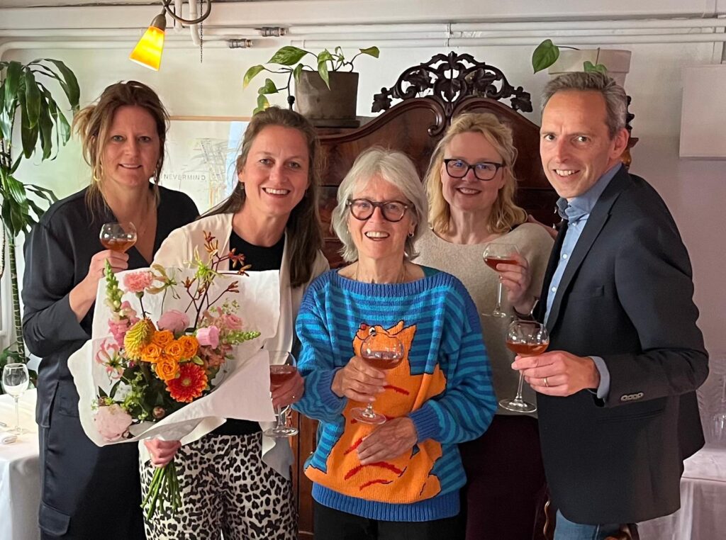 Tekenmoment Jet Boeke Dikkie Dik-rechten naar uitgeverij Gottmer